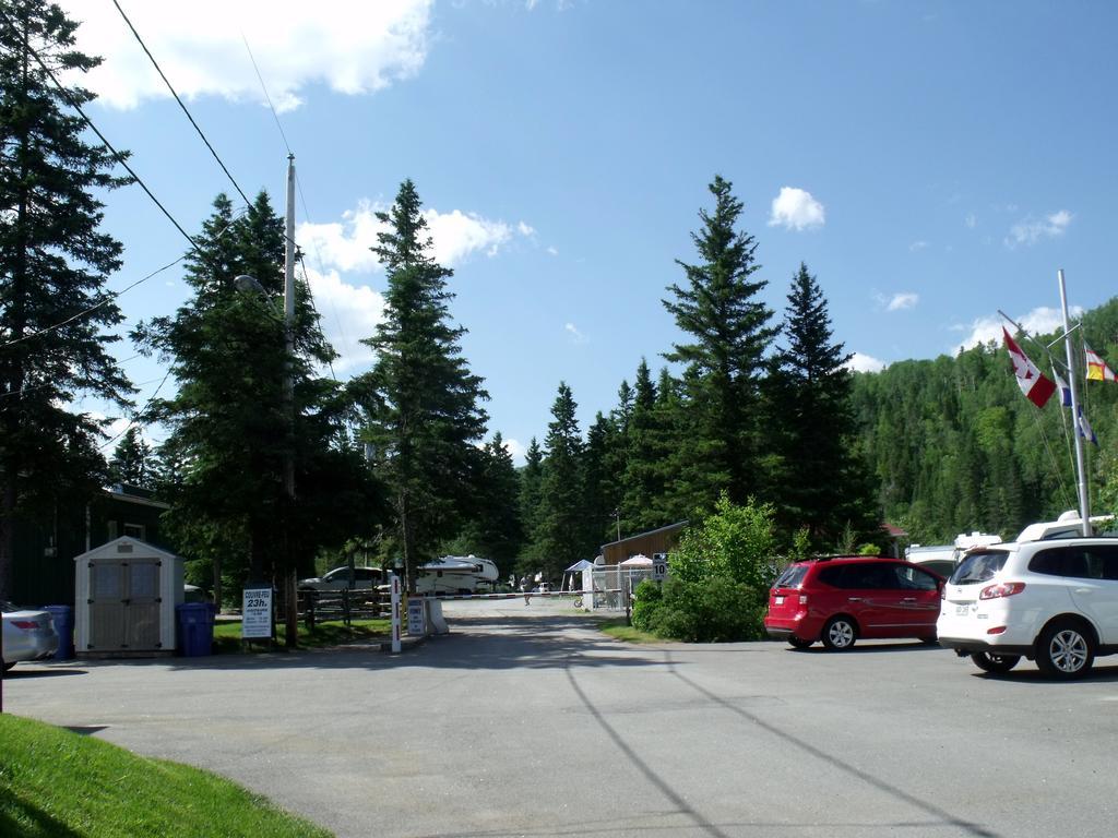 彻敏4号度假屋 LʼAnse-Saint-Jean 客房 照片